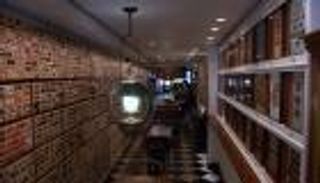 بالصور.. متجر "تندر باتونز" بنيويورك.. منقذ الباحثين عن أزرار نادرة