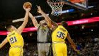 بيسرز يفشل في حسم تأهله إلى الأدوار الإقصائية بدوري السلة الأمريكي