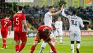 فرنسا تبدأ مسيرة اليورو بفوز رباعي