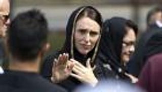 "أنتِ التالية".. رئيسة الوزراء النيوزيلندية تتلقى تهديدات بالقتل