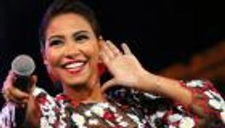 زلات شيرين عبدالوهاب تلقي بها في غياهب مواقع التواصل