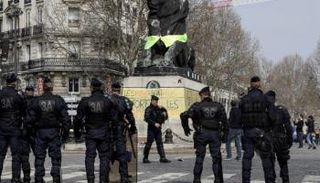 القوات الفرنسية المكلفة بتأمين باريس