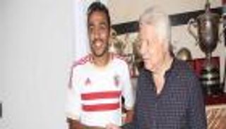رئيس الزمالك ينفي وجود أزمة مع كهربا