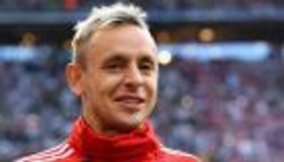 ظهير بايرن يرد على تقارير رحيله إلى فلامنجو