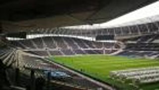 سخرية جماهيرية من ملعب توتنهام الجديد