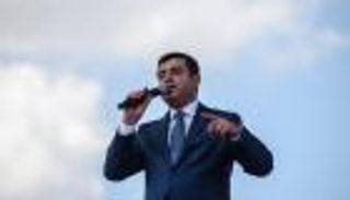 من داخل محبسه.. دميرتاش يدعو الناخبين للتصويت ضد مرشحي أردوغان