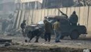 مقتل 13 مدنيا في غارات جوية بأفغانستان واحتدام القتال مع طالبان