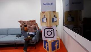 أستراليا ستغرم فيسبوك وجوجل إذا انتهكتا الخصوصيات  