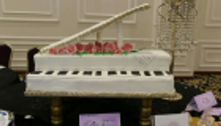 معرض فنون تزيين الكيك.. فرصة ازدهار لسيدات الأعمال باليمن