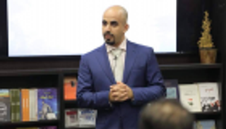 الفائز بجائزة الشيخ زايد لأدب الطفل: انتقالي من الشعر للسرد مغامرة