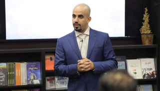 الكاتب الكويتي حسين المطوع الفائز بجائزة الشيخ زايد لأدب الأطفال