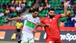 منتخب الجزائر يحدث "ثورة" في تشكيلته أمام تونس