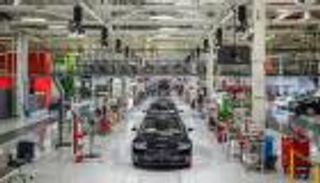 "تسلا" السهم الأمريكي "المتأرجح" بفعل تغريدات المدير التنفيذي