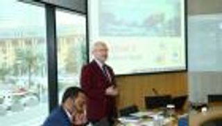 "غرفة دبي" تناقش تطورات التجارة الدولية وقضايا التمويل