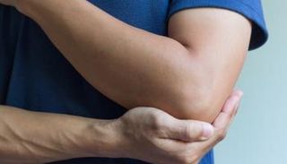 التهاب لقيمة العضد الوحشية يحصل نتيجة الإجهاد