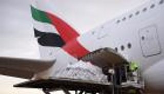 شركة إماراتية تنقل 6 آلات بيانو نادرة من أستراليا إلى بريطانيا