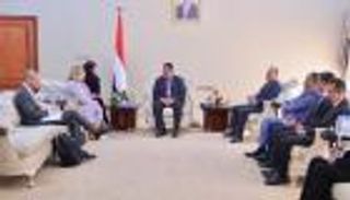 اليمن يدعو لضغط دولي لإجبار الحوثي على الانسحاب من الحديدة