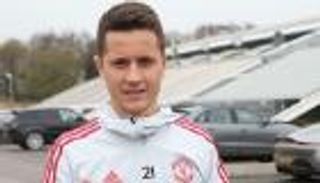 أرسنال يخطط لخطف هيريرا من مانشستر يونايتد مجانا