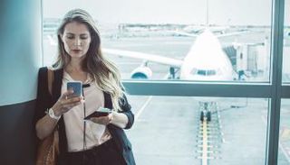 اشرب نصف لتر إضافيا من الماء يوميًا أثناء السفر