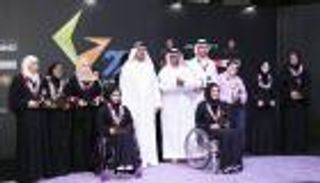 جامعة الإمارات تحتفل بتخرج 15 طالبا وطالبة من أصحاب الهمم