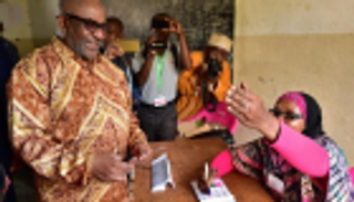 رئيس جزر القمر غزالي عثماني يفوز بولاية رابعة 