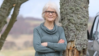 جو كاميرون السيدة التي لا تشعر بالألم