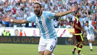 جونزالو هيجوايين