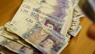 الإسترليني يتراجع بنسبة 0.1%