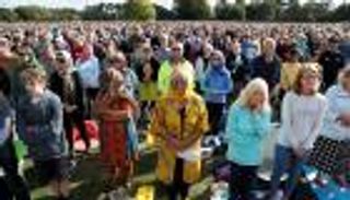 بالصور.. مراسم تأبين ضحايا مسجدي نيوزيلندا.. دموع وصمت وحضور أمني كثيف