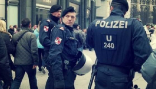 أفراد من الشرطة النمساوية - أرشيفية