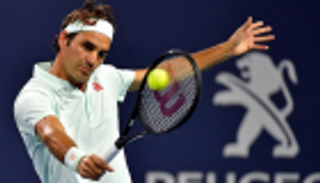 فيدرير يتأهل لنصف نهائي بطولة ميامي للتنس