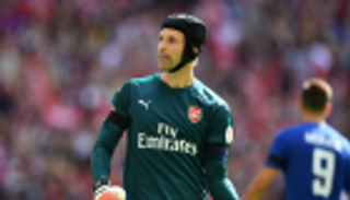 أرسنال يعرض على تشيك دورا جديدا بعد الاعتزال