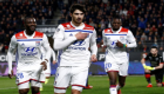 ليون يخطف فوزا ثمينا من رين بالدوري الفرنسي