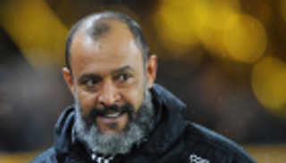 مدرب ولفرهامبتون يتجاهل اهتمام تشيلسي بالتعاقد معه