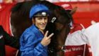 فيديوجراف: اهتمام عالمي بتتويج ثندر سنو بكأس دبي العالمي للخيول