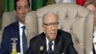 الرئيس التونسي يطلق اسم "العزم والتضامن" على القمة العربية الـ30