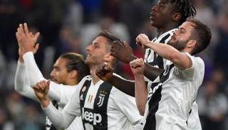 لاعبو يوفنتوس بعد الفوز على إمبولي