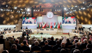 قمة تونس ترفض تدخلات إيران 