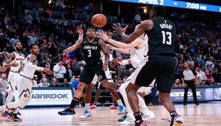 ويزاردز ضد ناجتس 