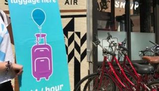 لافتة خاصة بتطبيق knock knock city 