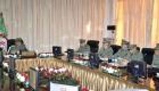 الجيش الجزائري يدعو إلى إعلان "فوري" بشغور منصب الرئيس