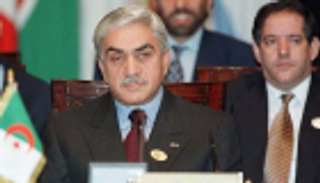 زروال في أول تعليق على أزمة الجزائر: تعقلوا لتجنب أي انزلاق