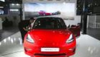 السيارات الكهربائية تغزو شوارع النرويج وتسلا في الصدارة