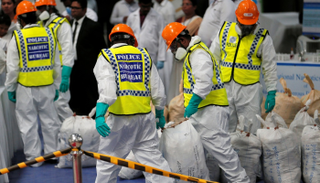 من وقائع نقل المخدرات لإعدامها