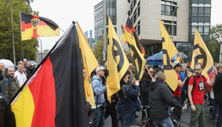 تظاهرة لأحزاب يمينية في أوروبا تظالب بوقف الهجرة- أرشيفية