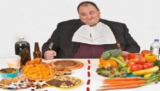 مُدمِن الطعام لا يتمالك نفسه أمام الأكل