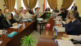 اليماني في لقاء مع سفراء مجموعة الـ19 الراعية لعملية السلام باليمن