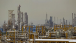 صادرات نفط إيران نحو الحصار الكامل..  23 دولة تتخلى عن الخام الراكد