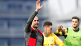 جوارديولا يطالب لاعبي السيتي بنسيان الرباعية