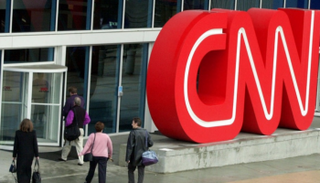 تقارير إعلامية كشفت علاقات سرية بين عديد من معلقي شبكة "سي إن إن" وقطر